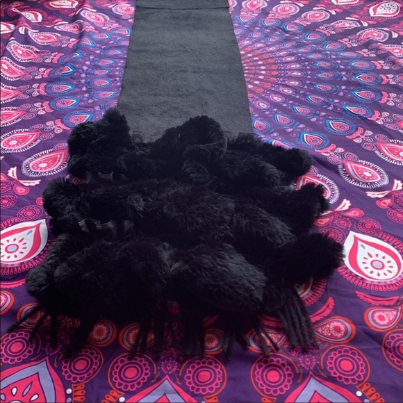 Cashmere & Rabbit trim scarf - Picture 2 of 5